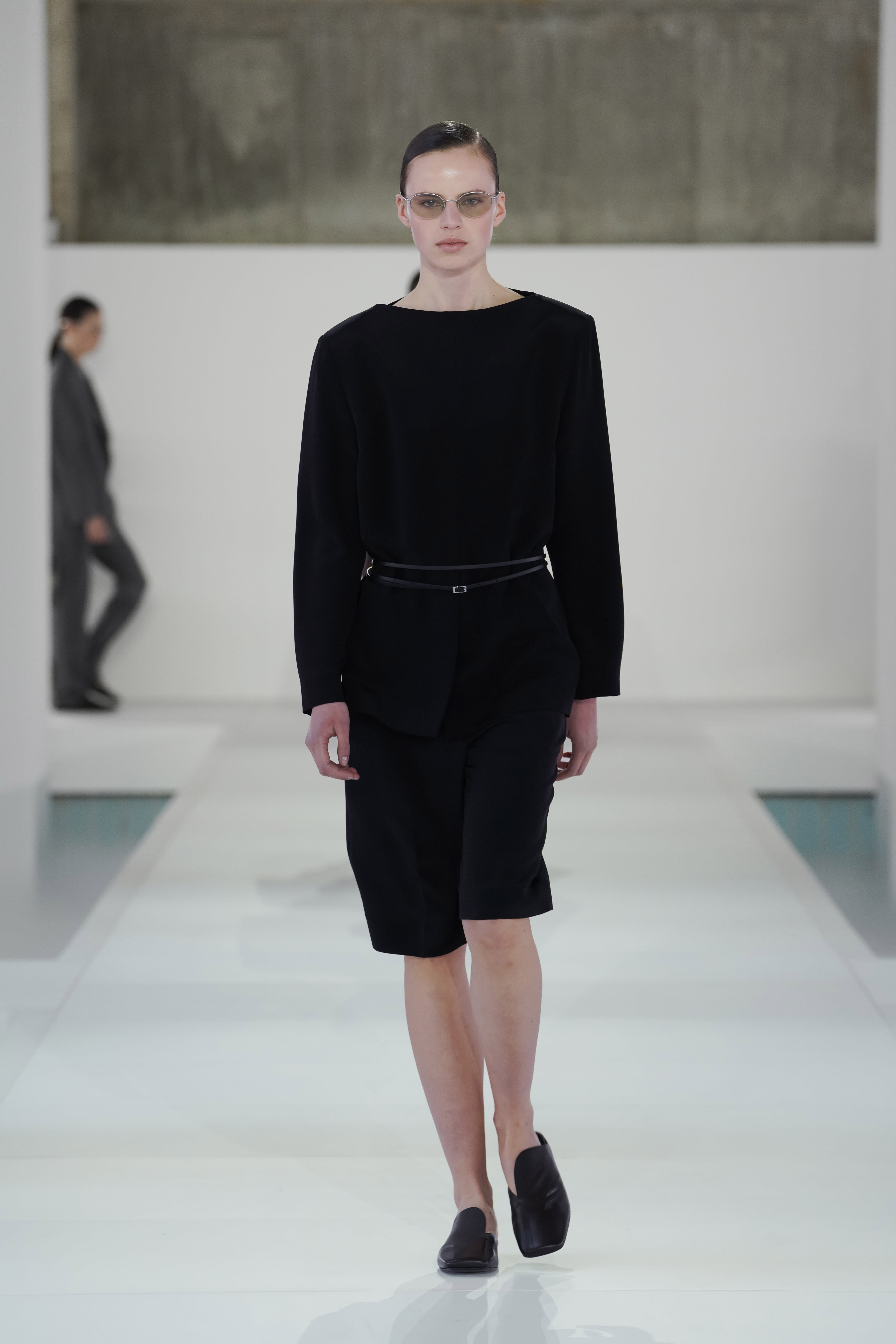 テーラードシルクトップ